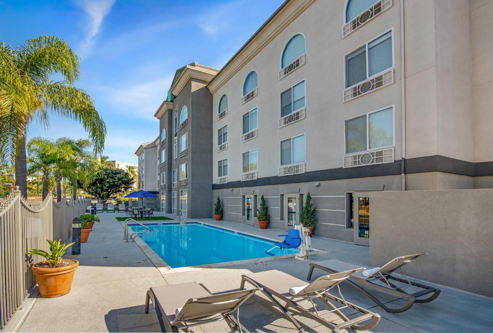 Holiday Inn Express San Diego - Sorrento Valley By Ihg Extérieur photo